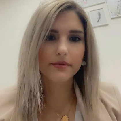 Hanin nail artist portrait